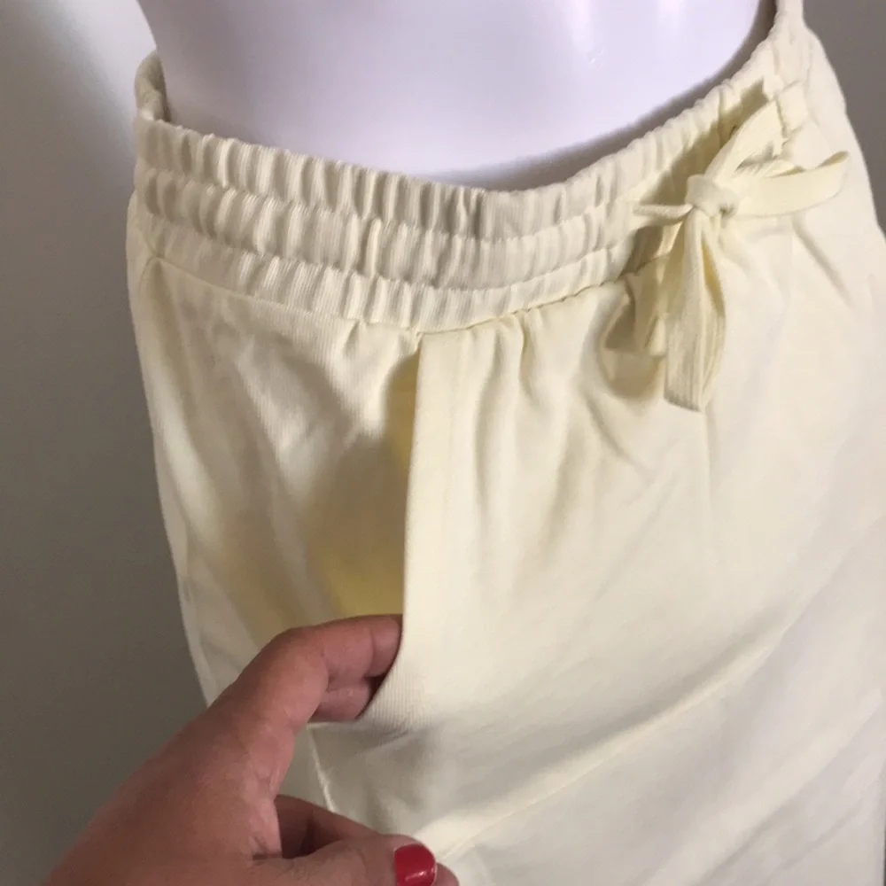 MANGO, Woman's Size Small Yellow Skirt. - Picture 4 of 8